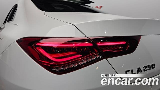 Mercedes-Benz CLA-Class 2020 — Photo 30/33