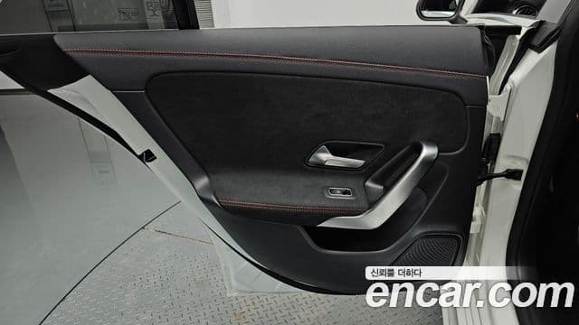 Mercedes-Benz CLA-Class 2020 — Photo 8/33