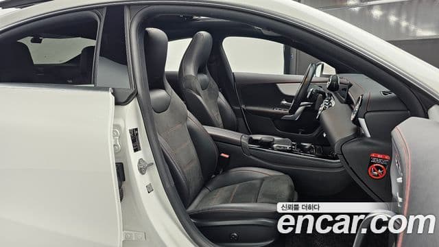 Mercedes-Benz CLA-Class 2020 — Photo 4/33