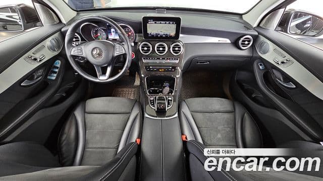 Mercedes-Benz GLC-Class 2019 — Şəkil 7/20
