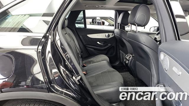 Mercedes-Benz GLC-Class 2019 — Şəkil 12/20