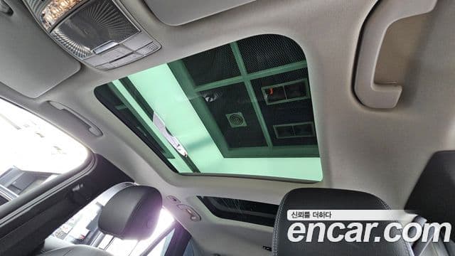 Mercedes-Benz GLC-Class 2019 — Şəkil 18/20