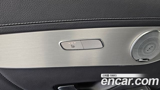 Mercedes-Benz GLC-Class 2019 — Şəkil 19/20