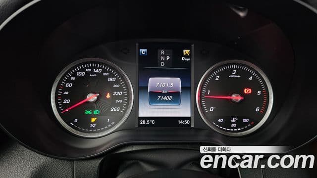 Mercedes-Benz GLC-Class 2018 — Şəkil 8/20