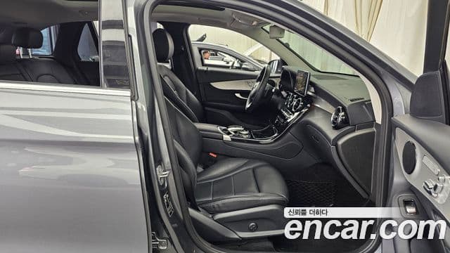 Mercedes-Benz GLC-Class 2018 — Şəkil 11/20