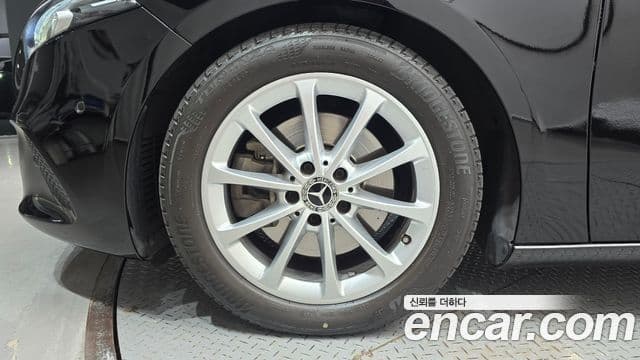 Mercedes-Benz A-Class 2020 — фото 5 из 20