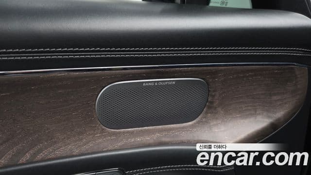 Genesis G90 2022 — Photo 20/37
