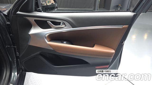 Genesis G70 2019 — Şəkil 27/32
