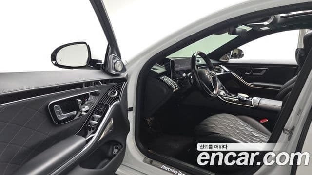 Mercedes-Benz S-Class 2024 — Photo 29/39