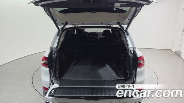 BMW X5 2021 — ფოტო 17/30