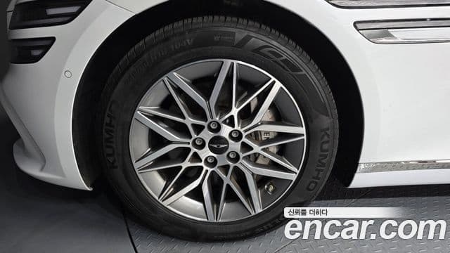 Genesis Electrified G80 2024 — ფოტო 4/20