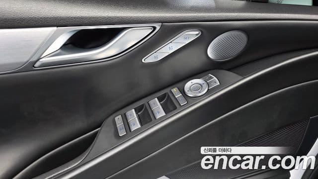 Genesis Electrified G80 2024 — ფოტო 16/20