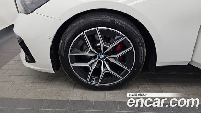 BMW 5 Series 2025 — фото 5 из 20