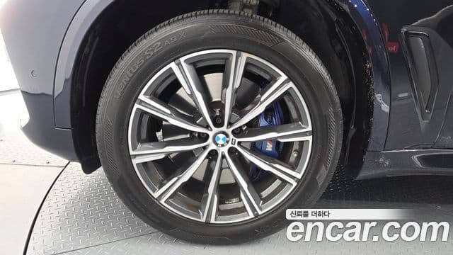 BMW X5 2020 — Şəkil 13/35