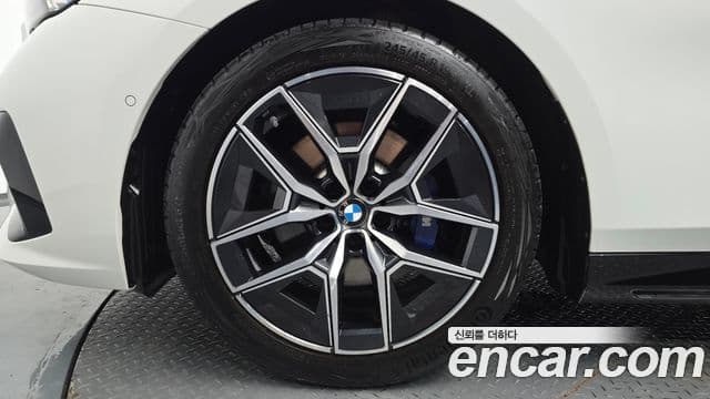 BMW 5 Series 2023 — Şəkil 5/20