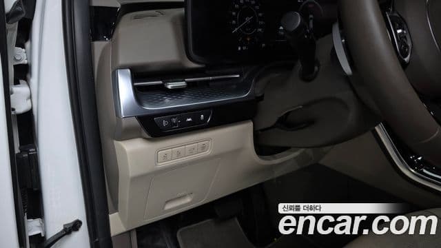 Kia Carnival 2022 — Фото 12/20