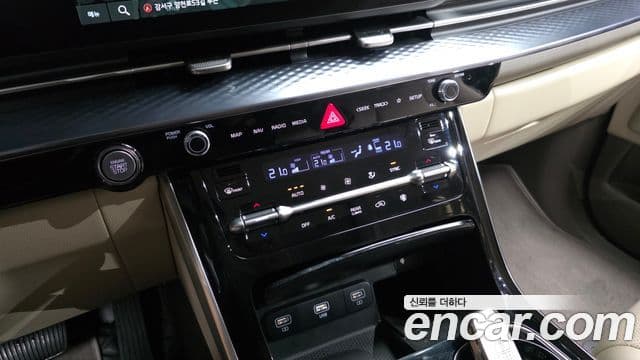Kia Carnival 2022 — Фото 16/20