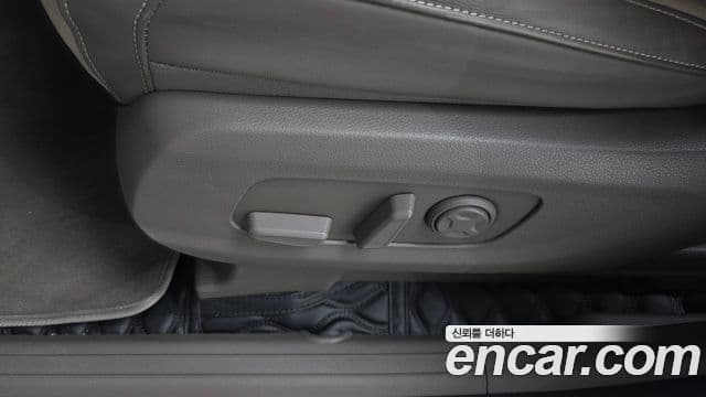 Kia Carnival 2022 — ფოტო 34/35