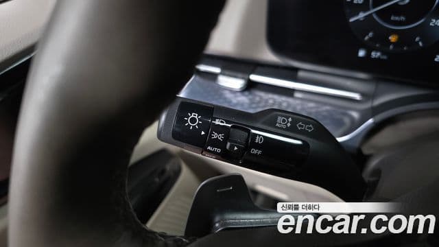 Kia Carnival 2022 — ფოტო 16/35