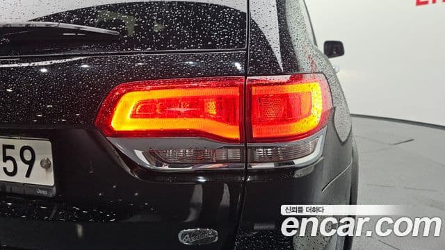 Jeep Grand Cherokee 2019 — Photo 14/33