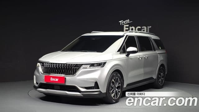 Kia Carnival 2021 — Фото 1/20