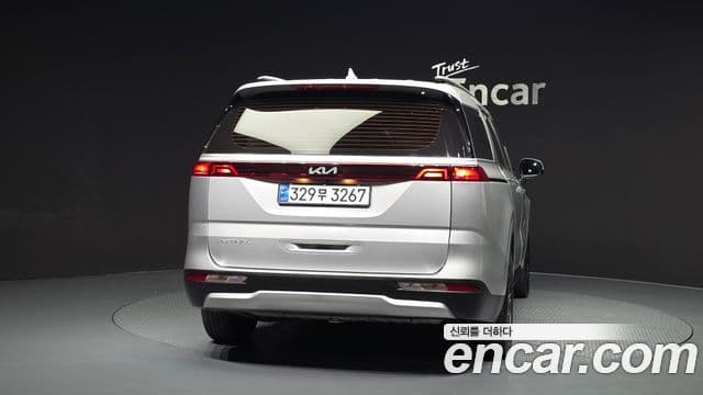 Kia Carnival 2021 — Фото 4/20