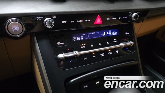 Kia Carnival 2021 — Фото 17/20