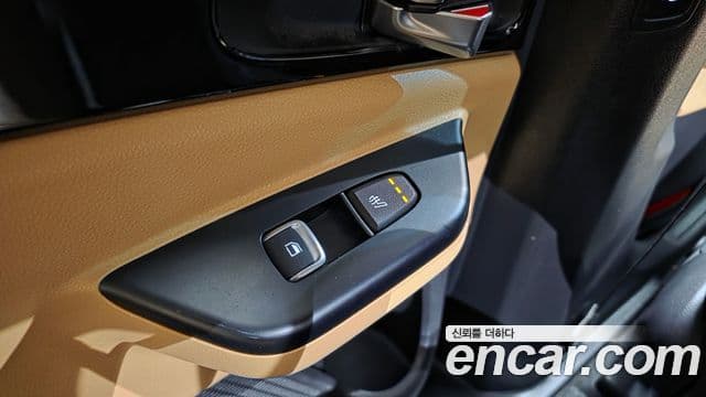 Kia Carnival 2021 — Фото 19/20