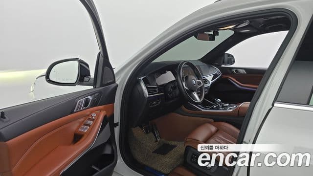 BMW X7 2020 — Photo 12/32