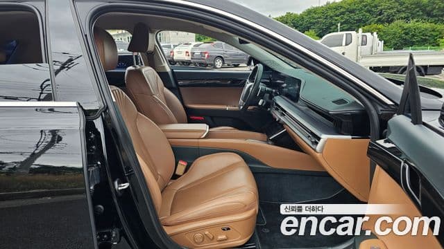 Hyundai Grandeur 2023 — ფოტო 11/20