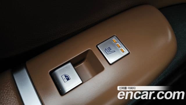 Hyundai Grandeur 2023 — ფოტო 18/20