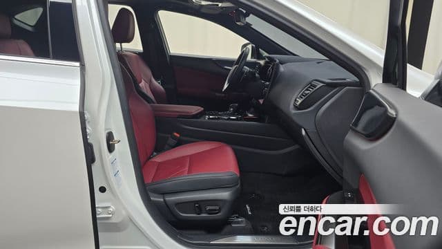 Lexus NX350h 2022 — Photo 3/30