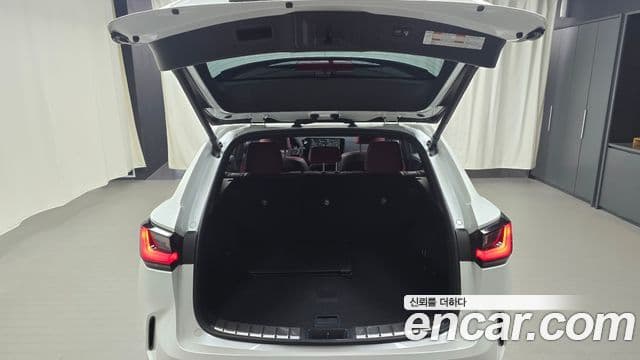 Lexus NX350h 2022 — Photo 8/30