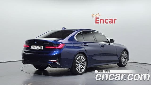 BMW 3 Series 2020 — ფოტო 2/20