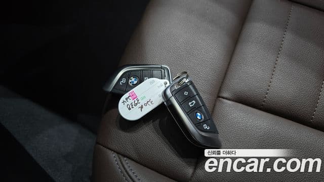 BMW 3 Series 2020 — ფოტო 16/20
