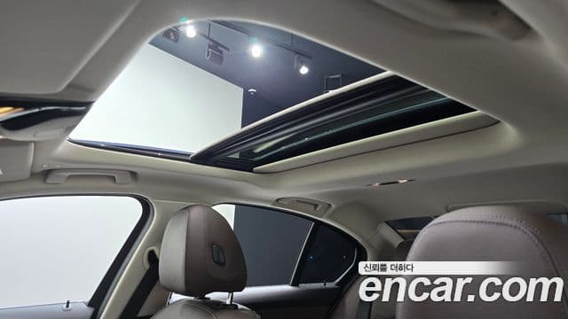 BMW 3 Series 2020 — ფოტო 17/20