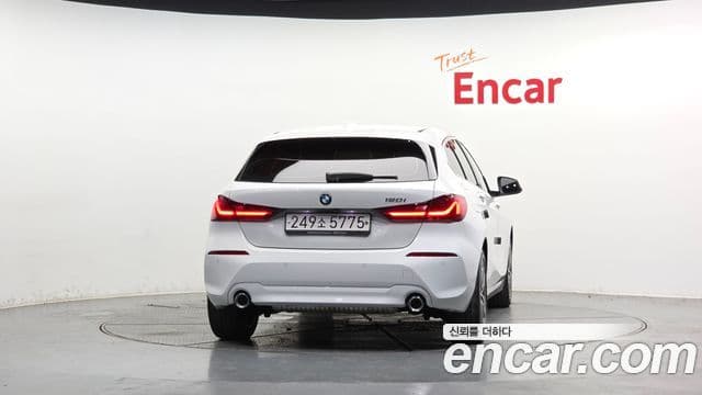 BMW 1 Series 2022 — ფოტო 3/20