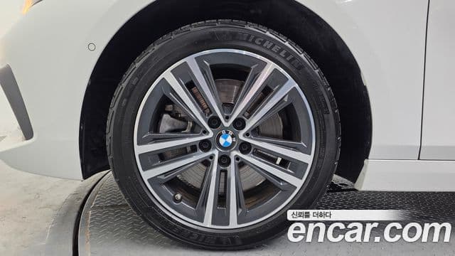 BMW 1 Series 2022 — ფოტო 4/20