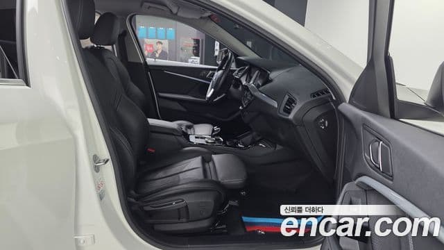 BMW 1 Series 2022 — ფოტო 11/20