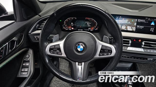 BMW 1 Series 2022 — Şəkil 13/20
