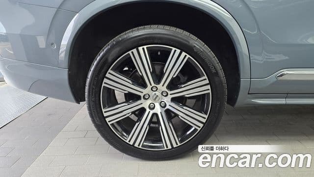 Volvo XC90 2022 — Photo 13/20