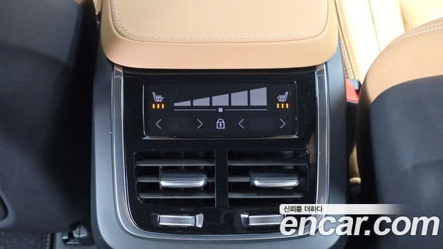 Volvo XC90 2022 — Photo 18/20
