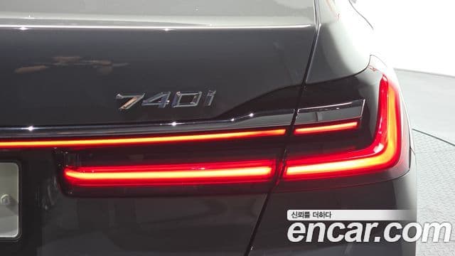 BMW 7 Series 2020 — ფოტო 25/34