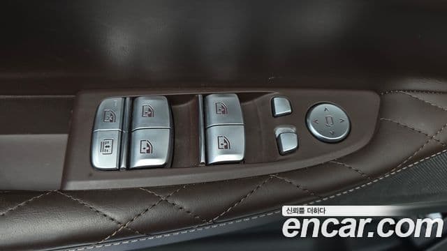 BMW 7 Series 2020 — ფოტო 17/34