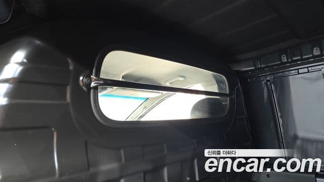 Hyundai Staria 2023 — Şəkil 16/20