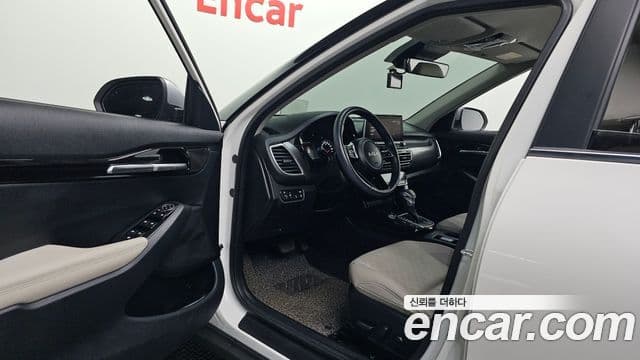 Kia Seltos 2022 — Şəkil 10/20