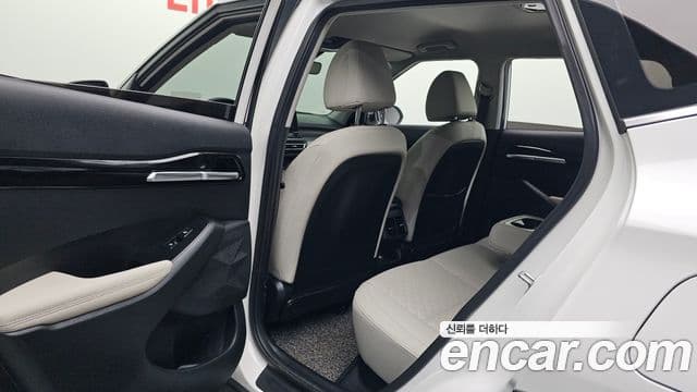 Kia Seltos 2022 — Şəkil 11/20