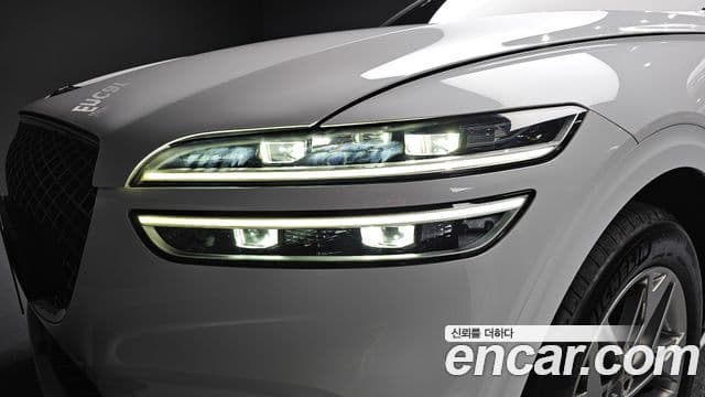 Genesis GV70 2021 — Photo 29/31