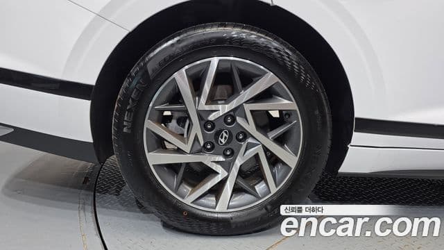 Hyundai Grandeur Hybrid 2023 — Photo 25/31