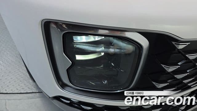 Hyundai Grandeur Hybrid 2023 — Photo 10/31